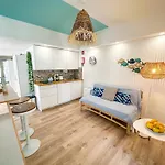 Homes Falesia Cozy With Terrace & 2 Swimming Pools Lägenhet