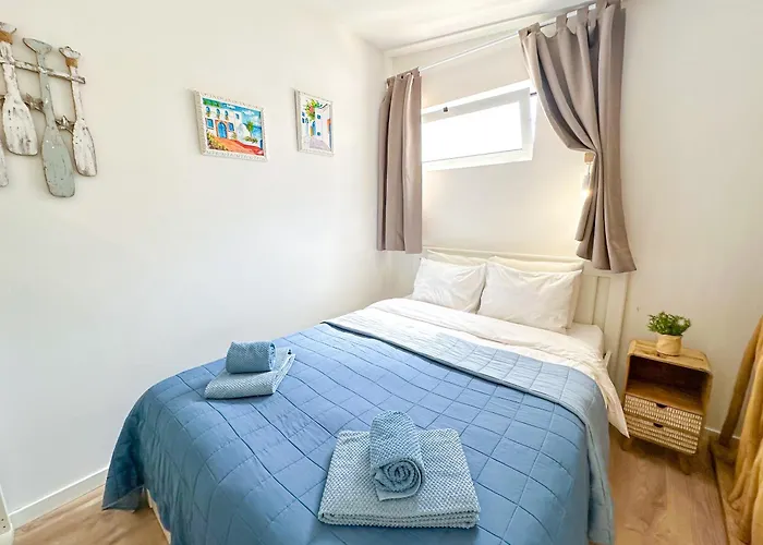 Homes Falesia Cozy With Terrace & 2 Swimming Pools