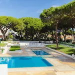 Homes Falesia Cozy With Terrace & 2 Swimming Pools Апартаменты