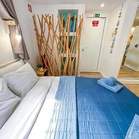 Апартаменты Homes Falesia Cozy With Terrace & 2 Swimming Pools